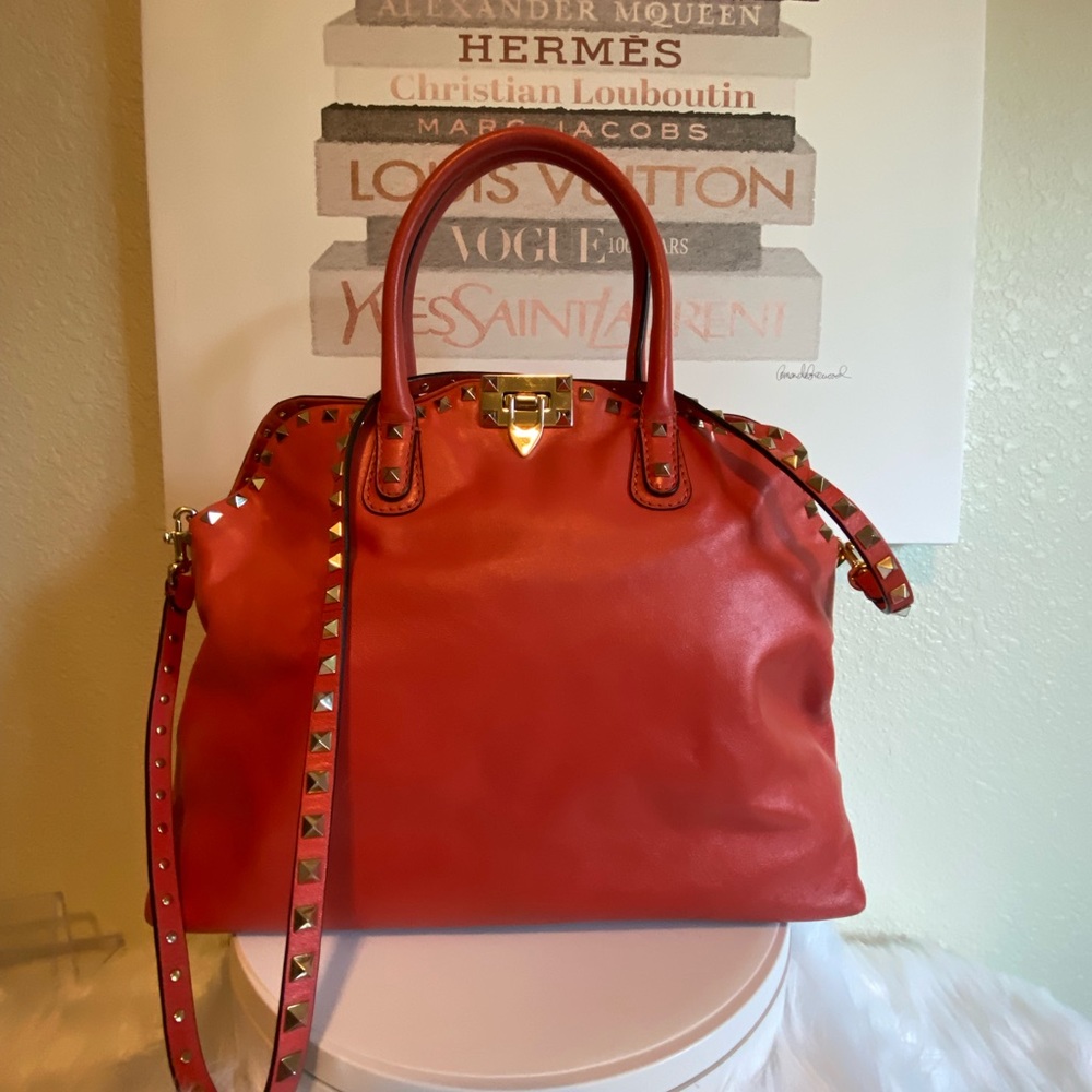 Valentino Garavani Dome Rockstud Tote in Coral Calfskin